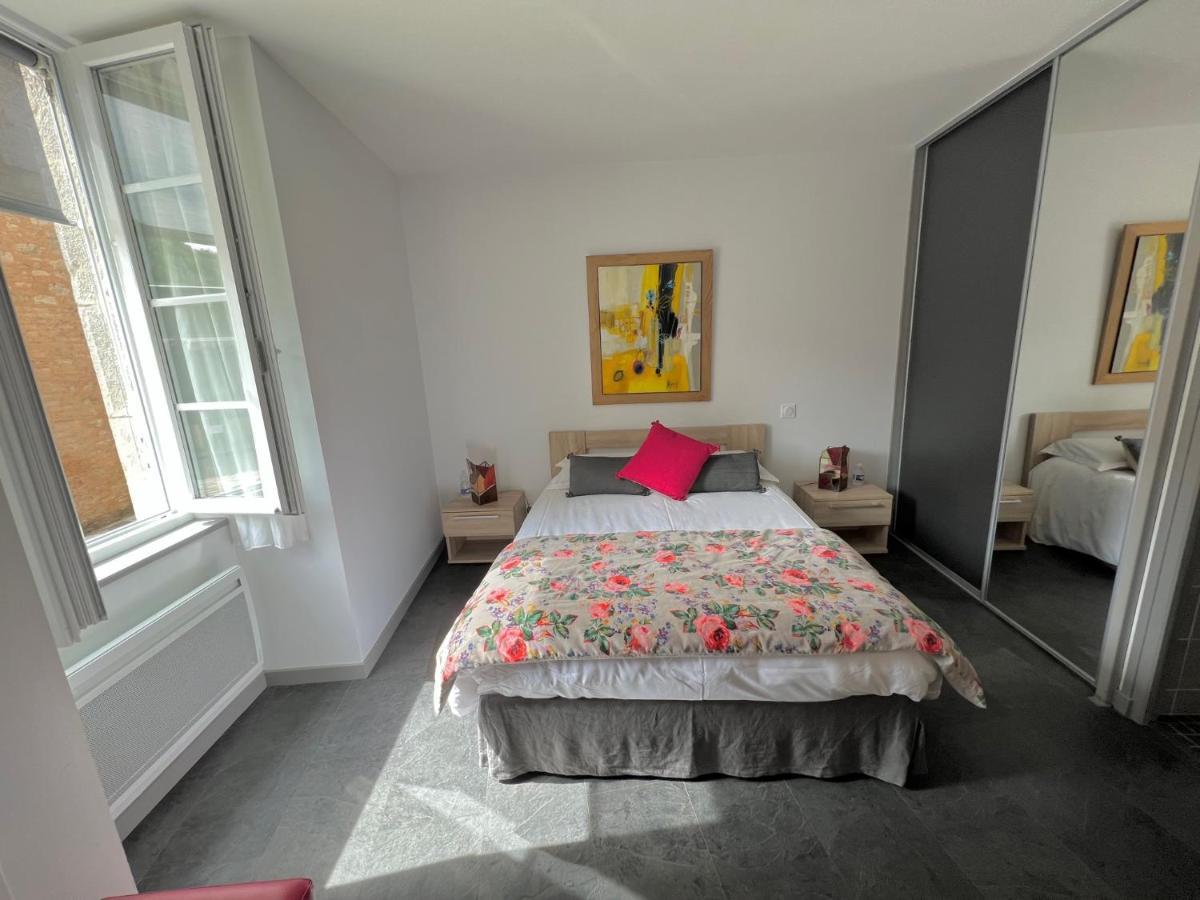 Les Pirondeaux Guest house 3*